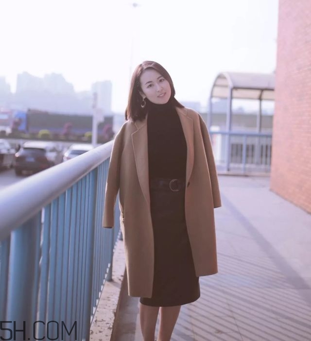 駝色長款大衣怎么搭配 7款最實惠搭配 駝色長款大衣怎么搭配 7款最實惠搭配