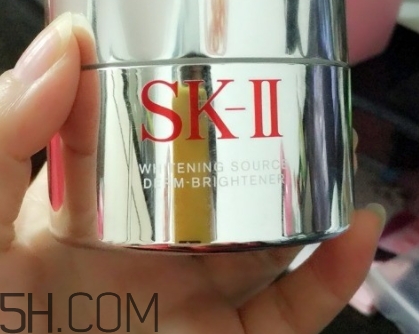 雅頓和sk2哪個(gè)好用？伊麗莎白雅頓和skii對(duì)比