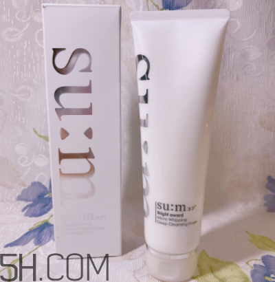 sum37泡沫潔面膏洗后緊繃嗎？干皮能用嗎？