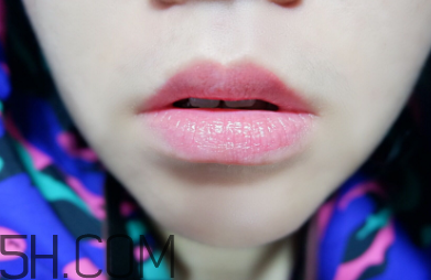 sum37呼吸唇釉是什么香味？香味好聞嗎？