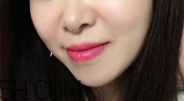 sum37花瓣唇釉哪個(gè)色號(hào)最火？哪個(gè)色號(hào)最好看？