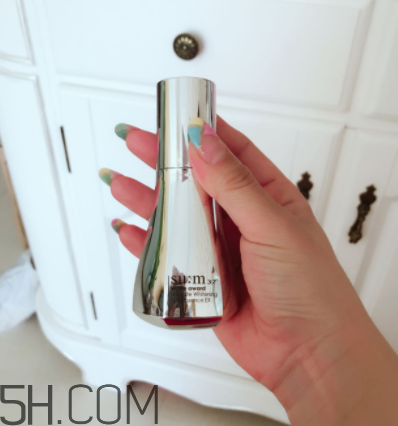 sum37淡斑小手電是什么？用在哪一步？