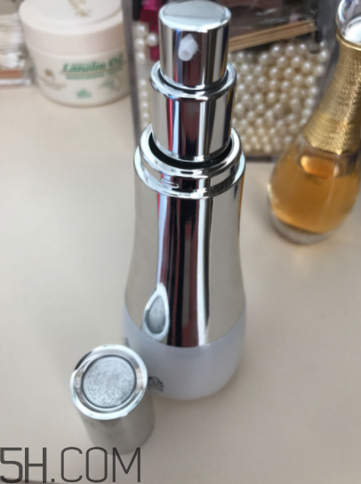 sum37度呼吸保濕乳油不油？適合什么膚質(zhì)？