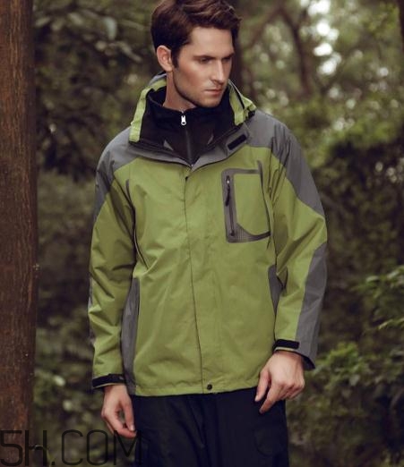 三合一沖鋒衣保暖嗎？三合一沖鋒衣能過冬嗎？