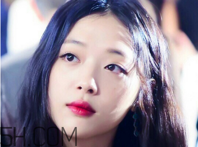 敏感肌膚如何用卸妝乳卸妝？敏感肌膚如何用卸妝水卸妝？