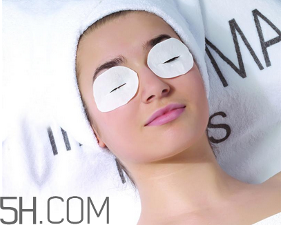 化妝棉和卸妝棉哪個好用？適宜油性皮膚的卸妝產(chǎn)品推薦