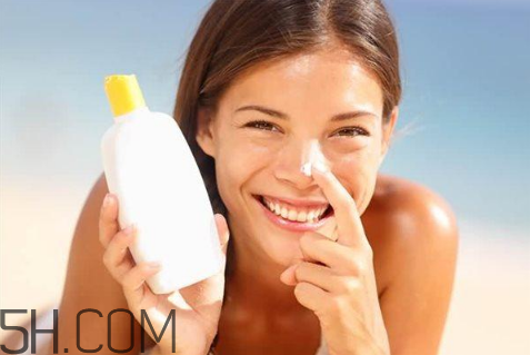 three卸妝油和fancl誰好用？只涂防曬霜用什么卸妝好？