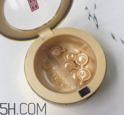 雅頓膠囊和小棕瓶膠囊哪個好？雅頓金膠和小棕瓶對比