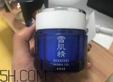 雪肌精菁華凝霜油不油？適合油皮嗎？