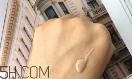 雅頓橘燦防曬怎么樣？伊麗莎白雅頓橘燦防曬用了黑了