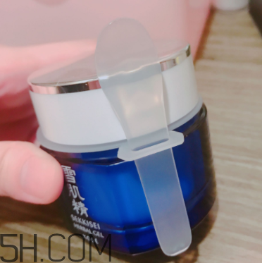 雪肌精菁華凝霜什么成分？有什么功效？