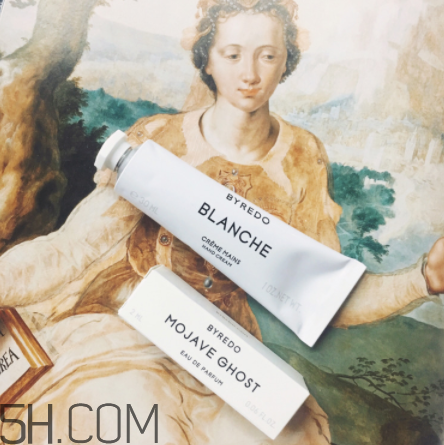 超好用的護(hù)手霜推薦 貝嫂說(shuō)她的包里絕不能沒有這支護(hù)手霜