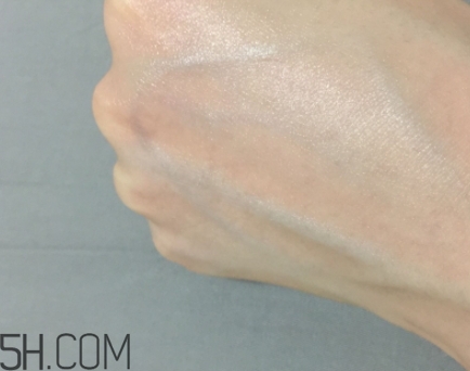 雅頓銀級(jí)眼霜怎么樣？伊麗莎白雅頓銀級(jí)眼霜多少錢