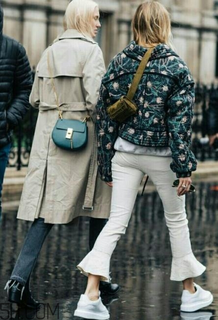 冬天喇叭褲配什么鞋子好看？冬天喇叭褲搭配鞋子圖片