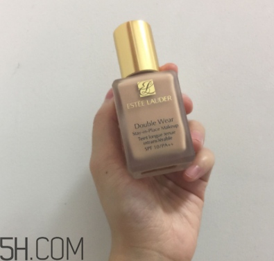 雅詩蘭黛持妝粉底液66號適合黃皮嗎？真人試色