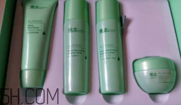 詩婷露雅杏仁補(bǔ)水套裝有什么？使用步驟