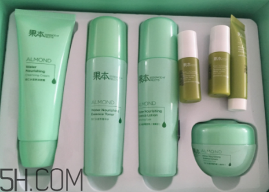 詩婷露雅杏仁補(bǔ)水套裝有什么？使用步驟