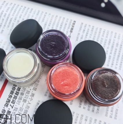 2018年唇部磨砂膏哪個牌子好？2018唇部磨砂膏推薦