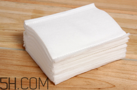 za隔離霜需要卸妝嗎？卸妝水的作用