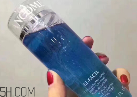 蘭蔻眼唇卸妝液專(zhuān)柜價(jià)格 眼妝怎么卸干凈小竅門(mén)