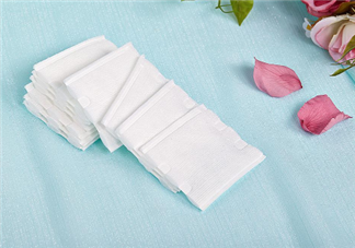 用卸妝棉洗臉好嗎？卸妝棉可以敷臉嗎？