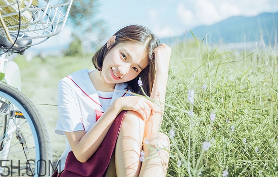 fancl卸妝油和植村秀卸妝油哪個(gè)好用？卸妝油可以卸指甲油嗎？