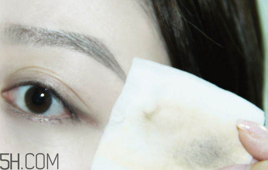 蘭蔻眼唇卸妝液專(zhuān)柜價(jià)格 眼妝怎么卸干凈小竅門(mén)