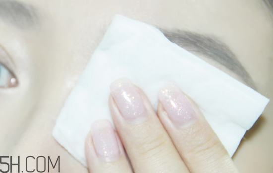 蘭蔻眼唇卸妝液專(zhuān)柜價(jià)格 眼妝怎么卸干凈小竅門(mén)