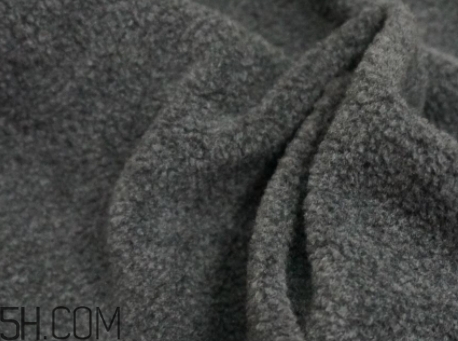 搖粒絨和珊瑚絨哪個好？搖粒絨和抓絨的區(qū)別