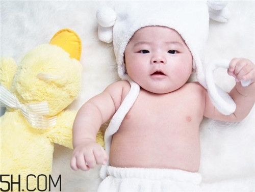 怎么判斷新生兒黃疸狀況？怎么才能讓寶寶喜歡喝水？