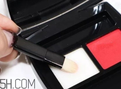 香奈兒雙色唇膏盤色號試色 香奈兒2018雙色唇膏盤多少錢？