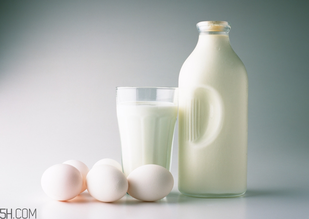 女性月經初潮可以吃些什么？女性月經初潮不可以吃些什么？