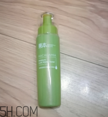 詩婷露雅堅果爽膚水什么功效？有幾種類型？