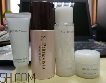 蘇菲娜控油妝前乳油不油？適合什么膚質(zhì)？