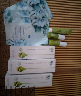 詩婷露雅堅(jiān)果補(bǔ)水三件套油不油？秋冬適合用嗎？