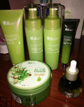 詩婷露雅堅(jiān)果保濕護(hù)膚品套裝使用心得_產(chǎn)品評(píng)測