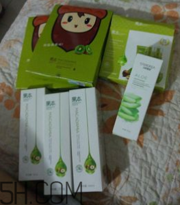 詩婷露雅堅(jiān)果保濕護(hù)膚品套裝使用心得_產(chǎn)品評(píng)測