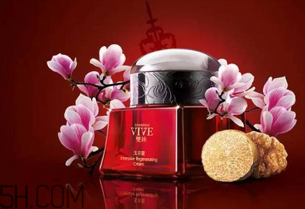 保濕效果好的護(hù)膚品有哪些？國(guó)產(chǎn)護(hù)膚品哪個(gè)牌子好用？