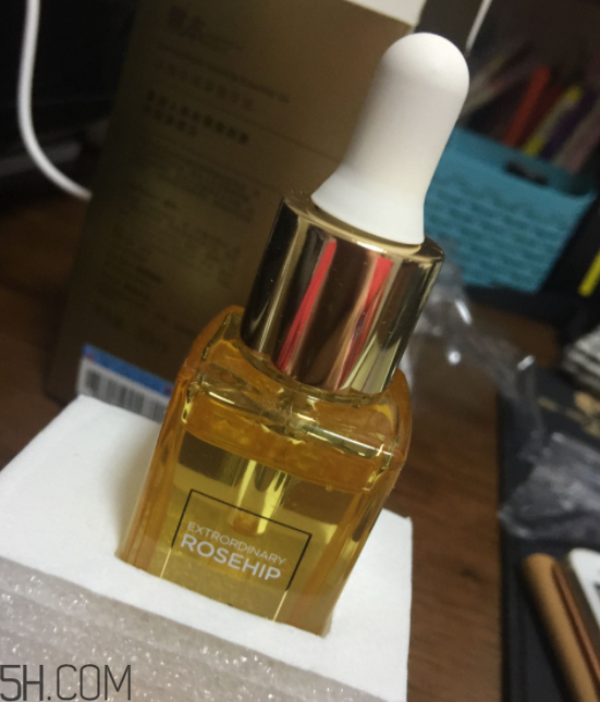 詩婷露雅至瑧精華油什么功效？適合油皮嗎？