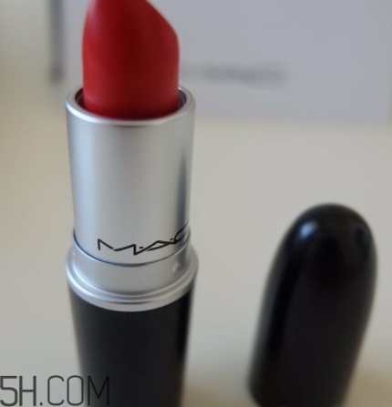 mac和tf口紅哪個好？mac魅可和tomford口紅對比