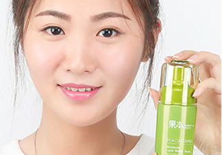 詩婷露雅堅(jiān)果爽膚水什么功效？有幾種類型？