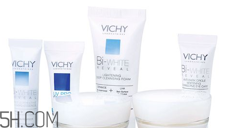 薇姿的護(hù)膚品好用嗎？美容院的護(hù)膚品好還是專柜的好？