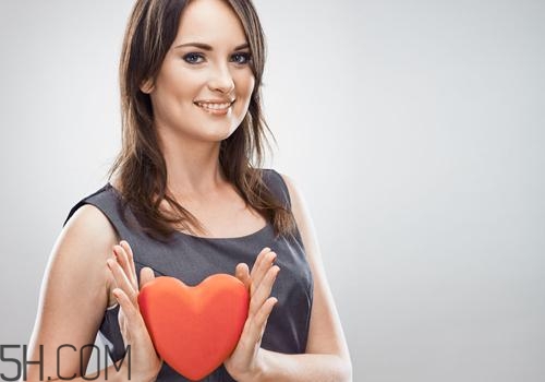 初潮早絕經(jīng)就早嗎？影響月經(jīng)初潮的因素有哪些？