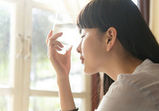 什么是月經(jīng)初潮？月經(jīng)初潮是什么顏色的？