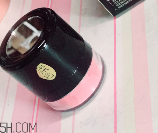 ilisya柔色腮紅好用嗎？ilisya柔色腮紅使用心得