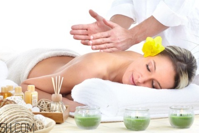 精油泡腳的功效與作用？泡腳用什么精油好？