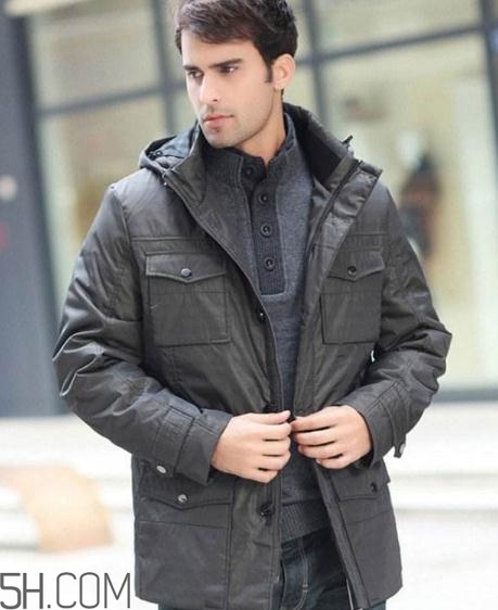 阿瑪尼羽絨服怎么樣？阿瑪尼羽絨服偏小嗎？