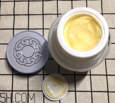 片仔癀珍珠膏能美白淡斑嗎？使用心得