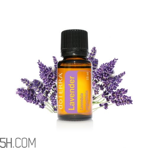 薰衣草精油泡腳的好處？薰衣草精油泡腳的方法？