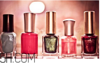 2018冬天涂什么顏色的指甲油好看？美甲小知識